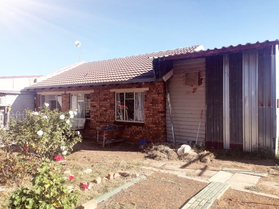 2 Bedroom Property for Sale in Lourierpark Free State
